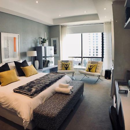 יוהנסבורג Sandton Skye Suites מראה חיצוני תמונה