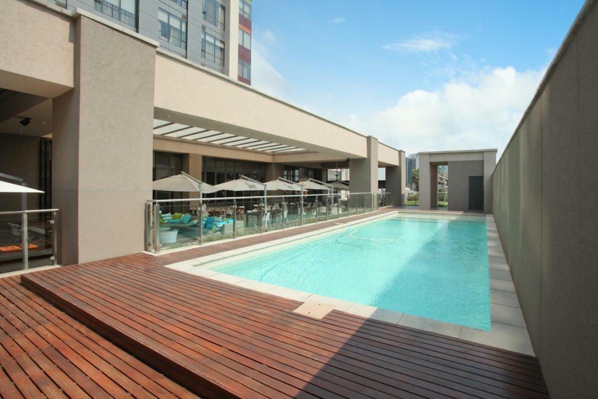 יוהנסבורג Sandton Skye Suites מראה חיצוני תמונה