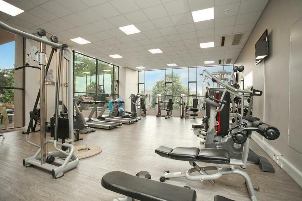 יוהנסבורג Sandton Skye Suites מראה חיצוני תמונה