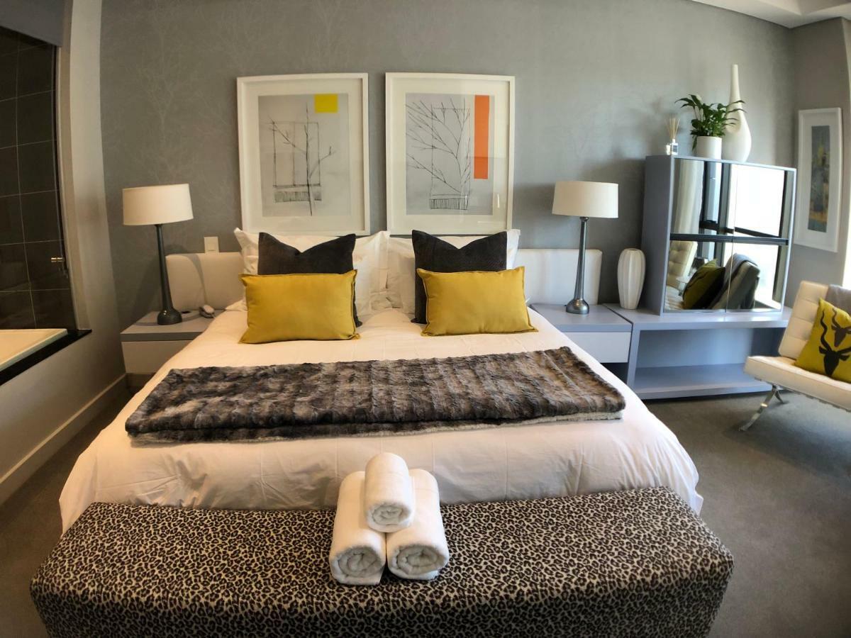 יוהנסבורג Sandton Skye Suites מראה חיצוני תמונה