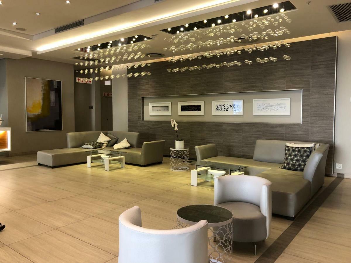 יוהנסבורג Sandton Skye Suites מראה חיצוני תמונה